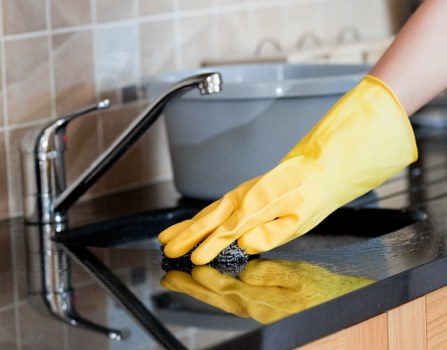 Professional steam carpet cleaning in a Richmond upon Thames home